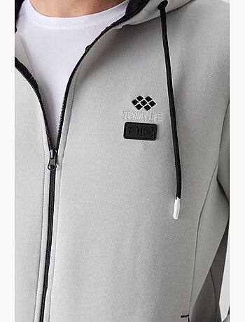 Conjunto de hombre de sudadera con capucha y pantalón tommy
