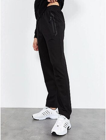 Conjunto de hombre de sudadera con cremallera frontal y pantalón tommy