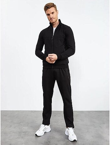 Conjunto de hombre de sudadera con cremallera frontal y pantalón tommy