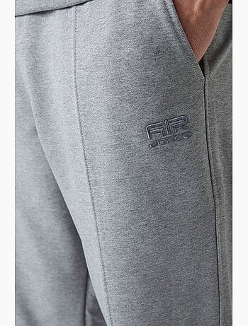 Conjunto de hombre de sudadera de forro polar y pantalón tommy