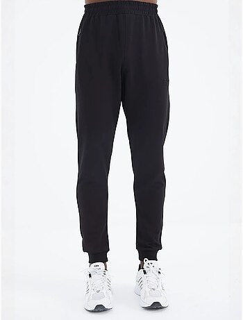Conjunto de hombre de sudadera de forro polar y pantalón tommy