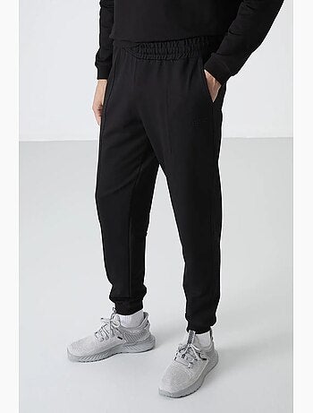 Conjunto de hombre de sudadera de forro polar y pantalón tommy
