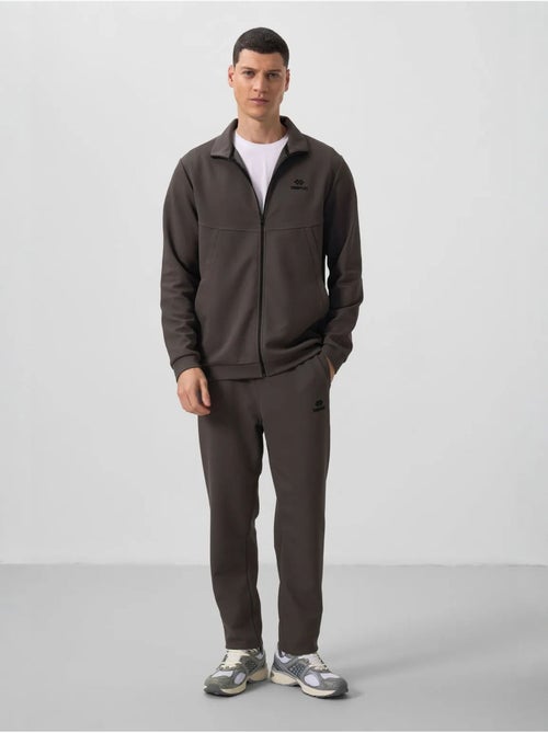 Conjunto de hombre de sudadera de manga larga con cremallera y pantalón tommy - Kiabi Conjunto de hombre de sudadera de manga larga con cremallera y pantalón tommy - Kiabi