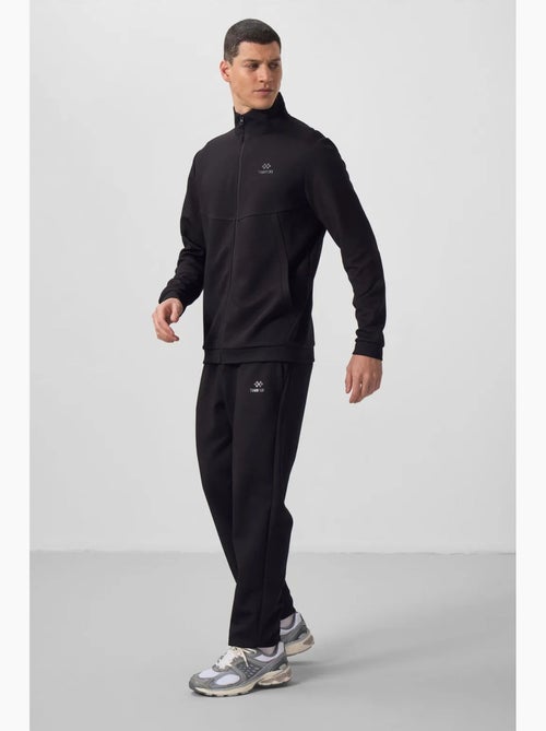 Conjunto de hombre de sudadera de manga larga con cremallera y pantalón tommy - Kiabi Conjunto de hombre de sudadera de manga larga con cremallera y pantalón tommy - Kiabi
