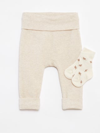 Conjunto de legging de canalé + calcetines  - 2 piezas