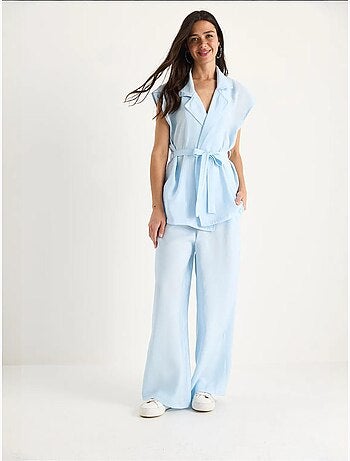 Conjunto de pantalón palazzo modal con chaleco y detalle de bolsillo de bianco lucci