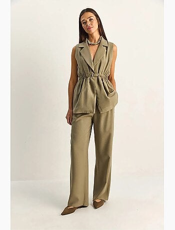 Conjunto de pernera ancha de talle alto con cuello de chaqueta lucci