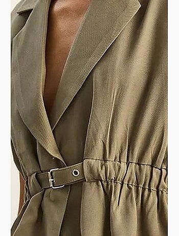 Conjunto de pernera ancha de talle alto con cuello de chaqueta lucci