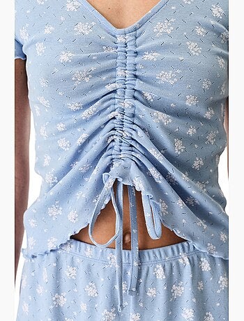 Conjunto de pijama coralie pointel crunchy con estampado floral, manga corta y shorts penti
