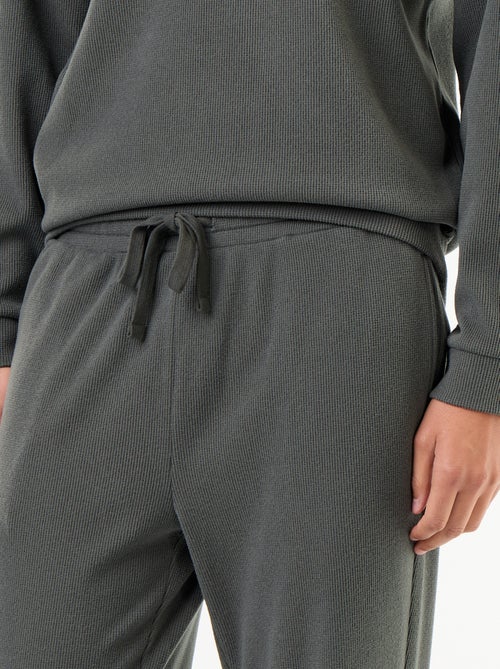 Conjunto de pijama largo de camiseta y pantalón gofrado - 2 piezas - Kiabi