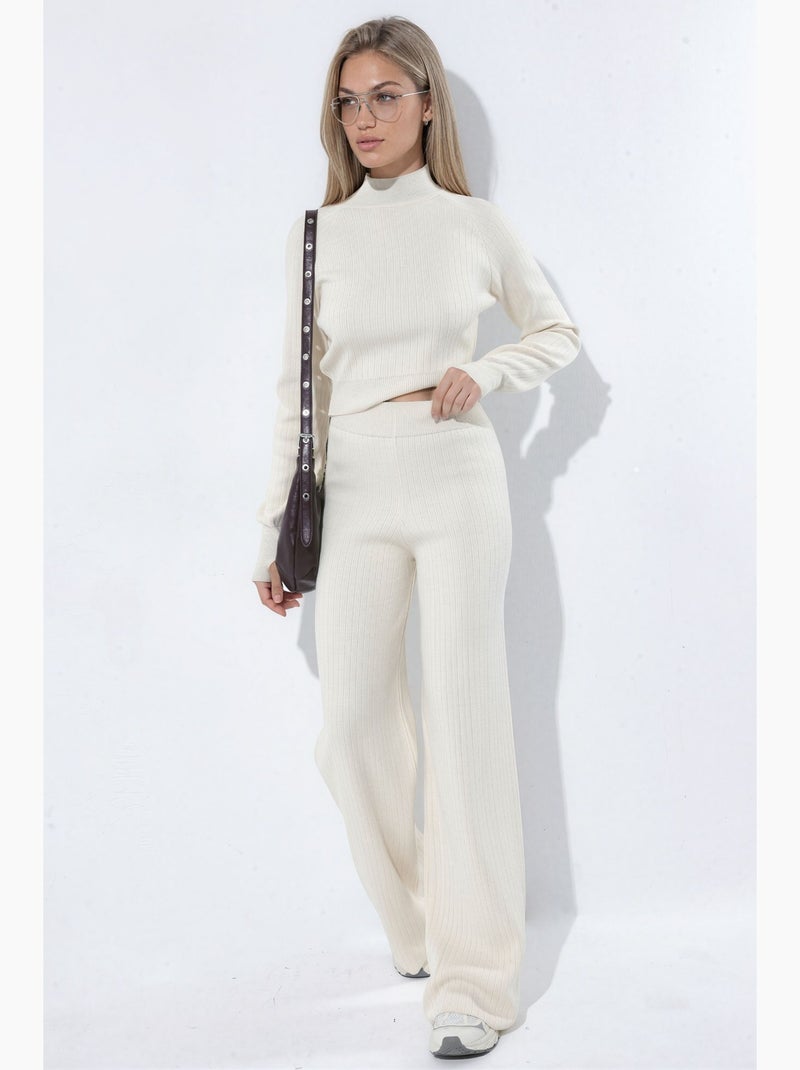 Conjunto de punto de suéter crop de media cuello alto y pantalón hiccup Crema - Kiabi