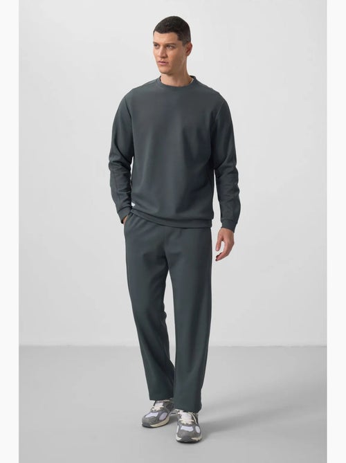 Conjunto de sudadera oversize y pantalón para hombre tommy - Kiabi Conjunto de sudadera oversize y pantalón para hombre tommy - Kiabi