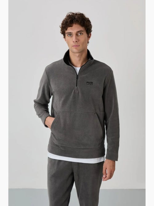 Conjunto de sudadera y pantalón de forro polar de poliéster para hombre tommy - Kiabi Conjunto de sudadera y pantalón de forro polar de poliéster para hombre tommy - Kiabi