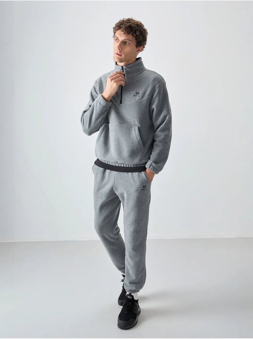 Conjunto de sudadera y pantalón de poliéster para hombre tommy - Kiabi Conjunto de sudadera y pantalón de poliéster para hombre tommy - Kiabi