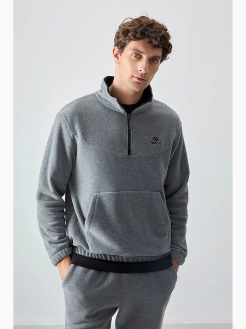 Conjunto de sudadera y pantalón de poliéster para hombre tommy - Kiabi Conjunto de sudadera y pantalón de poliéster para hombre tommy - Kiabi