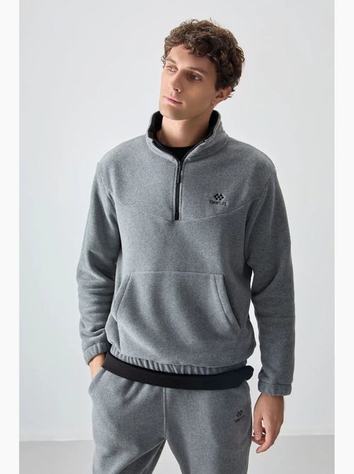 Conjunto de sudadera y pantalón de poliéster para hombre tommy - Kiabi Conjunto de sudadera y pantalón de poliéster para hombre tommy - Kiabi