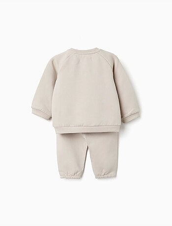 Conjunto de sudadera y pantalón perchados