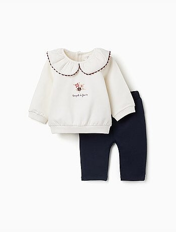 Conjunto de sudadera y pantalones de chándal perchados