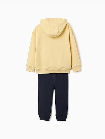 Conjunto de sudadera y un pantalón perchados con estampado