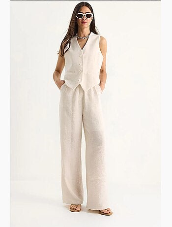 Conjunto de tres piezas con pantalón de cintura alta, chaleco y forro lucci
