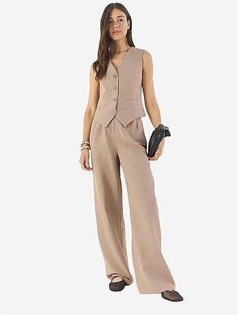 Conjunto de tres piezas con pantalón de cintura alta, chaleco y forro lucci