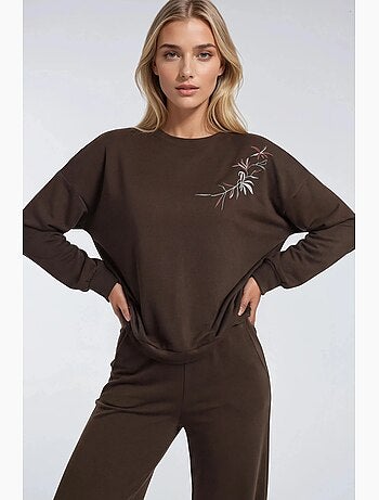 Conjunto largo de dos piezas con cuello redondo bordado y pantalones de pierna ancha hiccup