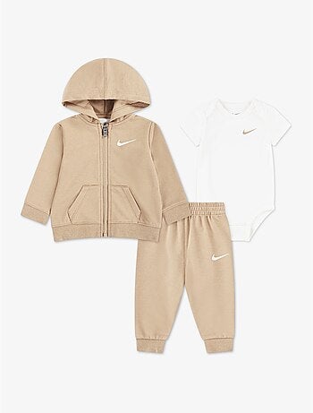 Conjunto para ponerse - Nike