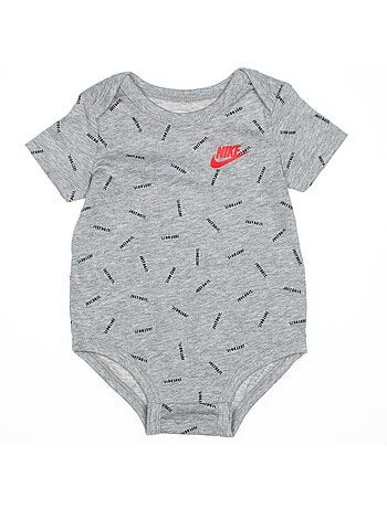 Conjunto para ponerse - Nike