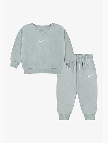 Conjunto para ponerse - Nike