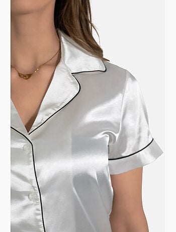 Conjunto pijama-short de satén fluido Kebello