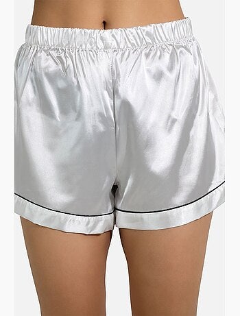Conjunto pijama-short de satén fluido Kebello