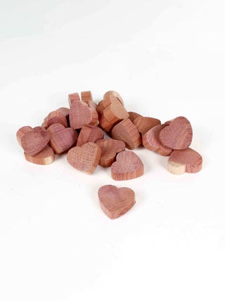 Corazones antipolillas de madera de cedro