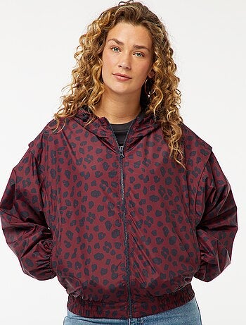Cortavientos con capucha y estampado de leopardo