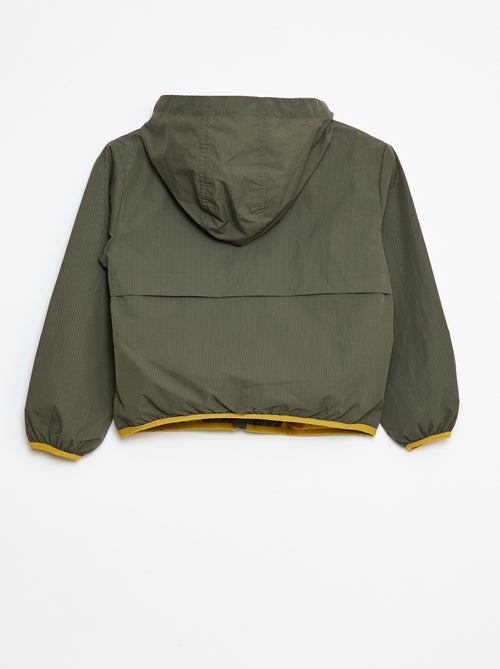 Cortavientos repelente al agua con capucha - Kiabi