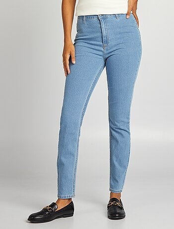 Corte muy entallado/vaqueros skinny fit