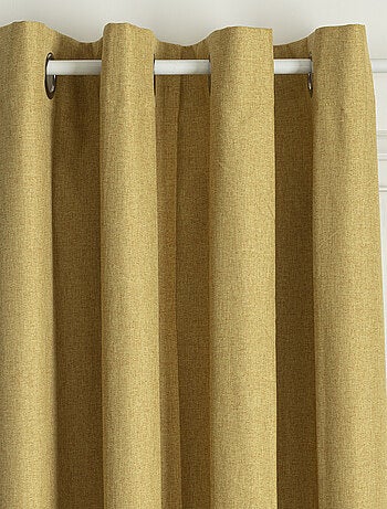 Cortina 100% opaca con revestimiento efecto lino