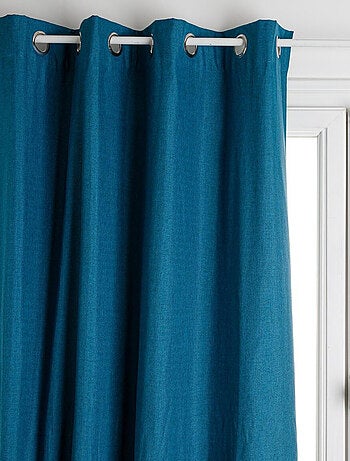 Cortina 100% opaca con revestimiento efecto lino