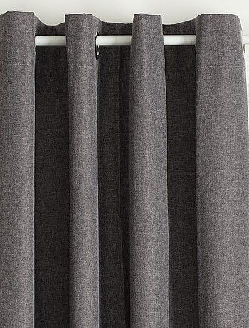 Cortina 100% opaca con revestimiento efecto lino
