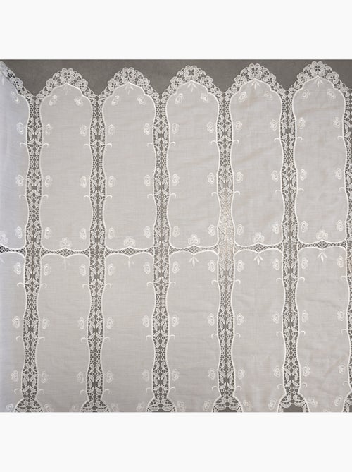 Cortina calada con macramé floral - Kiabi Cortina calada con macramé floral - Kiabi