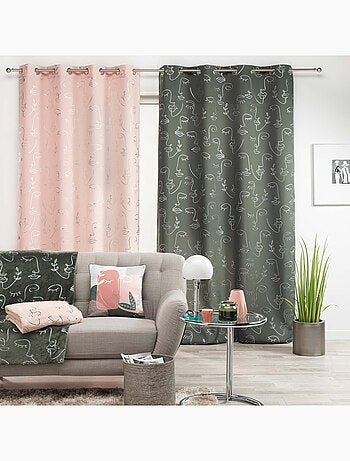Cortina con estampados metálicos