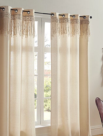 Cortina con friso de macramé