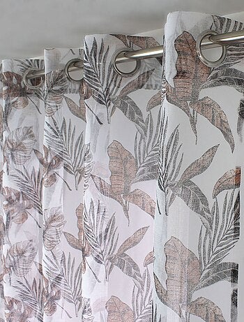 Cortina con impresión metalizada y ojales