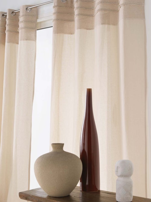 Cortina con ojales en policotón con banda bordada - Kiabi