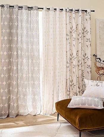 Cortina con ojales en policotón con diseño metalizado