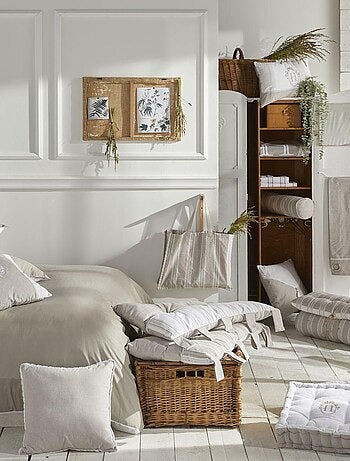 Cortina con ojales estilo romántico con encaje