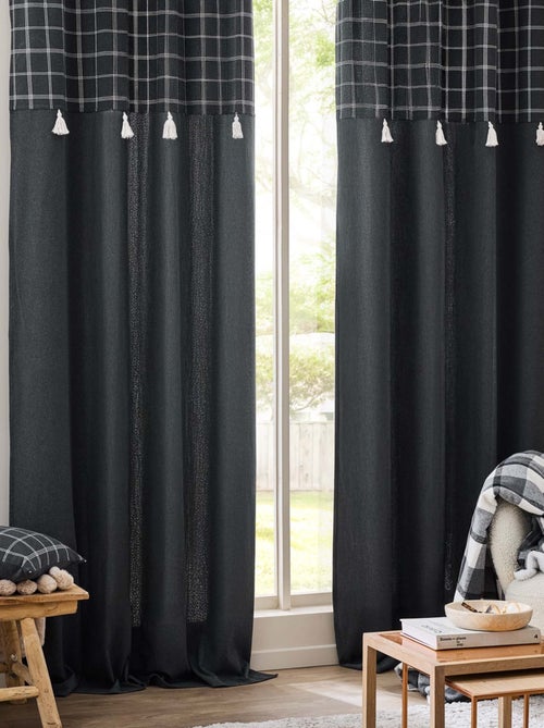 Cortina con ojales y parte superior a cuadros con pompones en policotón - Kiabi