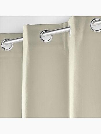 Cortina con Ojetes Aislante