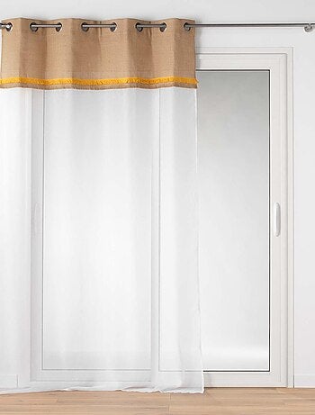 Cortina con parte superior de yute y flecos