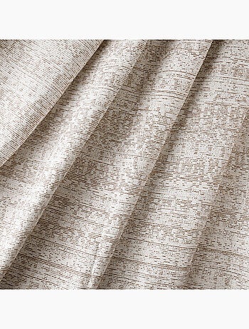 Cortina de jacquard texturizado de inspiración mineral con ojales
