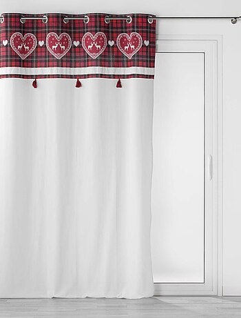 Cortina de malla con revestimiento a cuadros